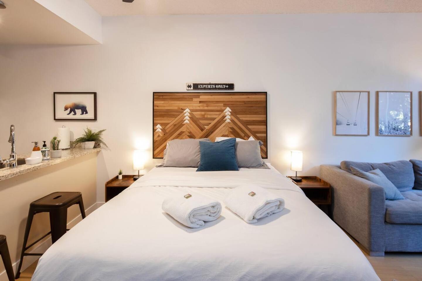 Glacier Lodge Premiere Suite Whistler Exterior foto