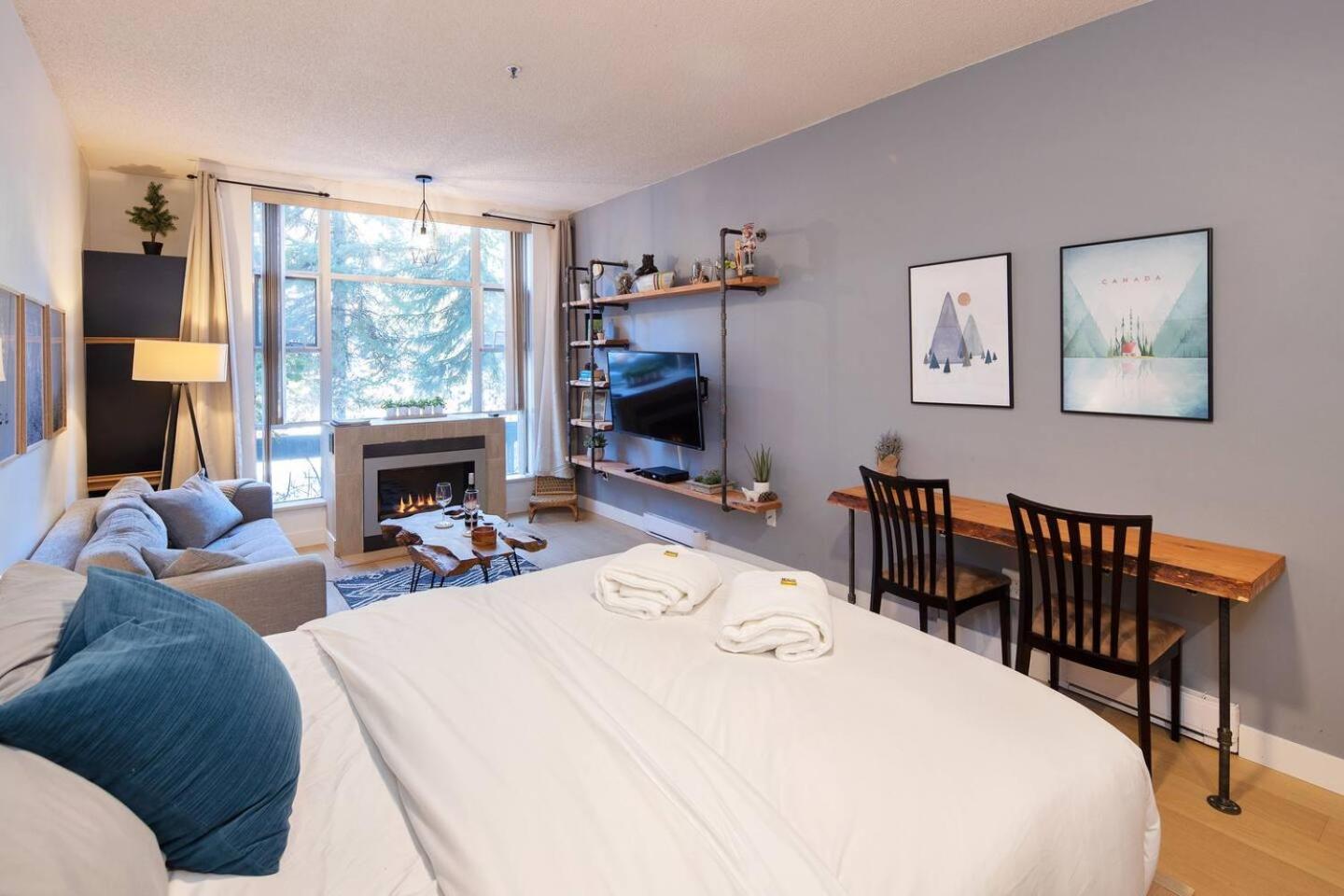 Glacier Lodge Premiere Suite Whistler Exterior foto