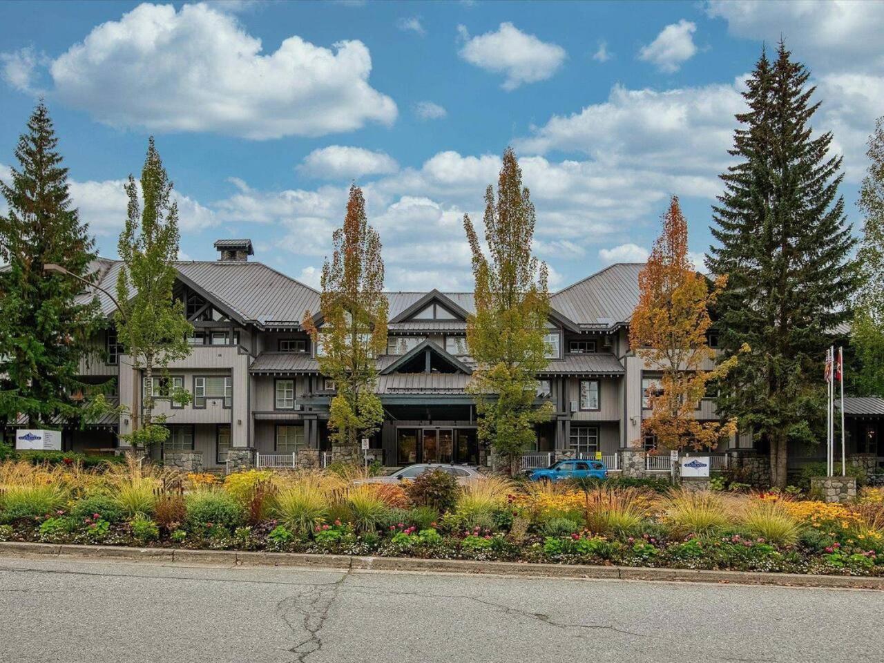 Glacier Lodge Premiere Suite Whistler Exterior foto